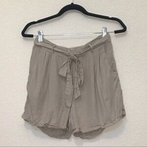 Bobeau Light Olive Green Shorts